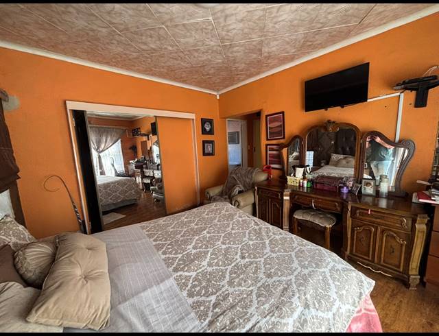 3 BEDROOM FREEHOLD FOR SALE IN KLIPPOORTJE